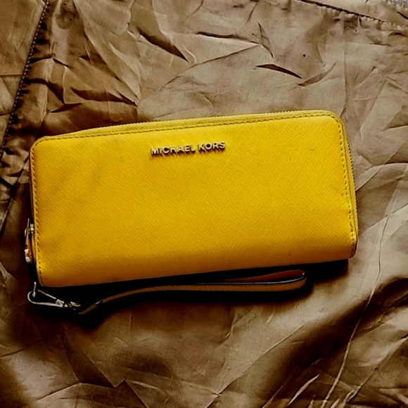 Michael Kors Jet Set Travel Continental Leather - Picture 2 of 10